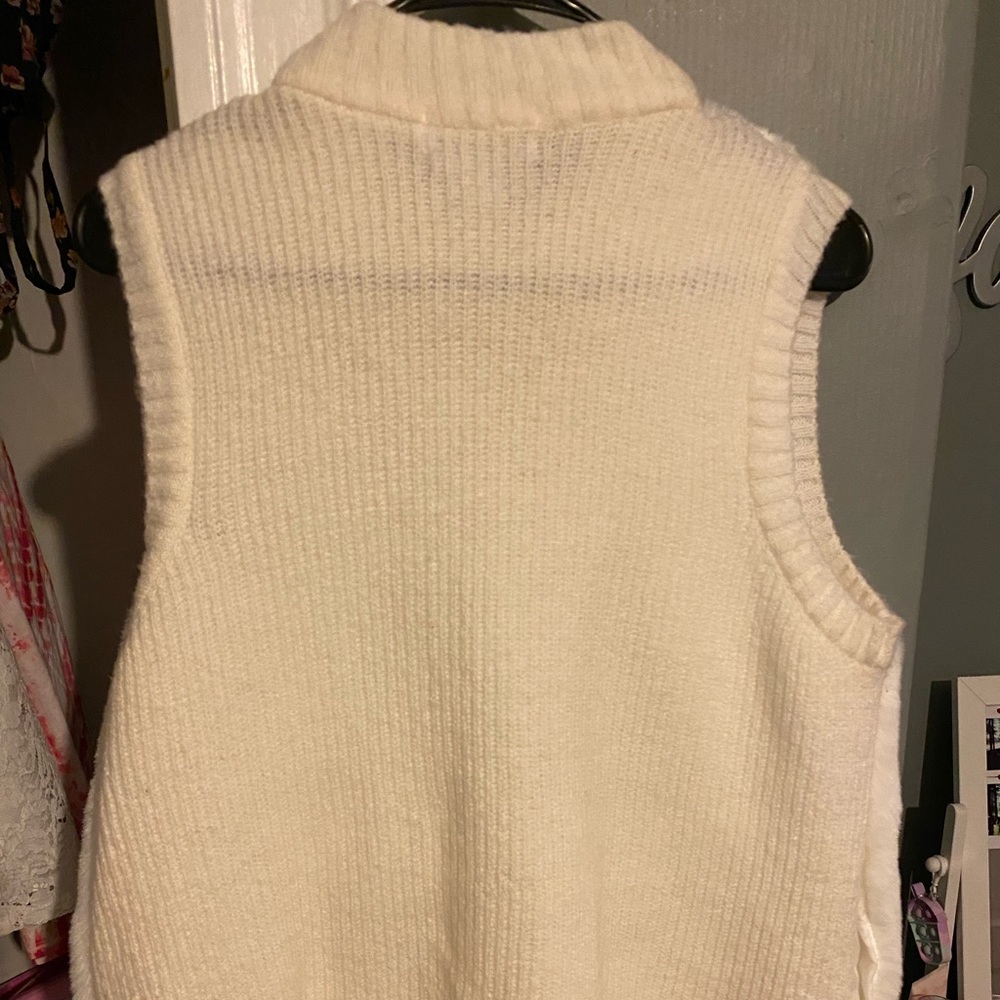 NWOT Liz Claiborne Womans High Neck Sweater Vest - Picture 5 of 10